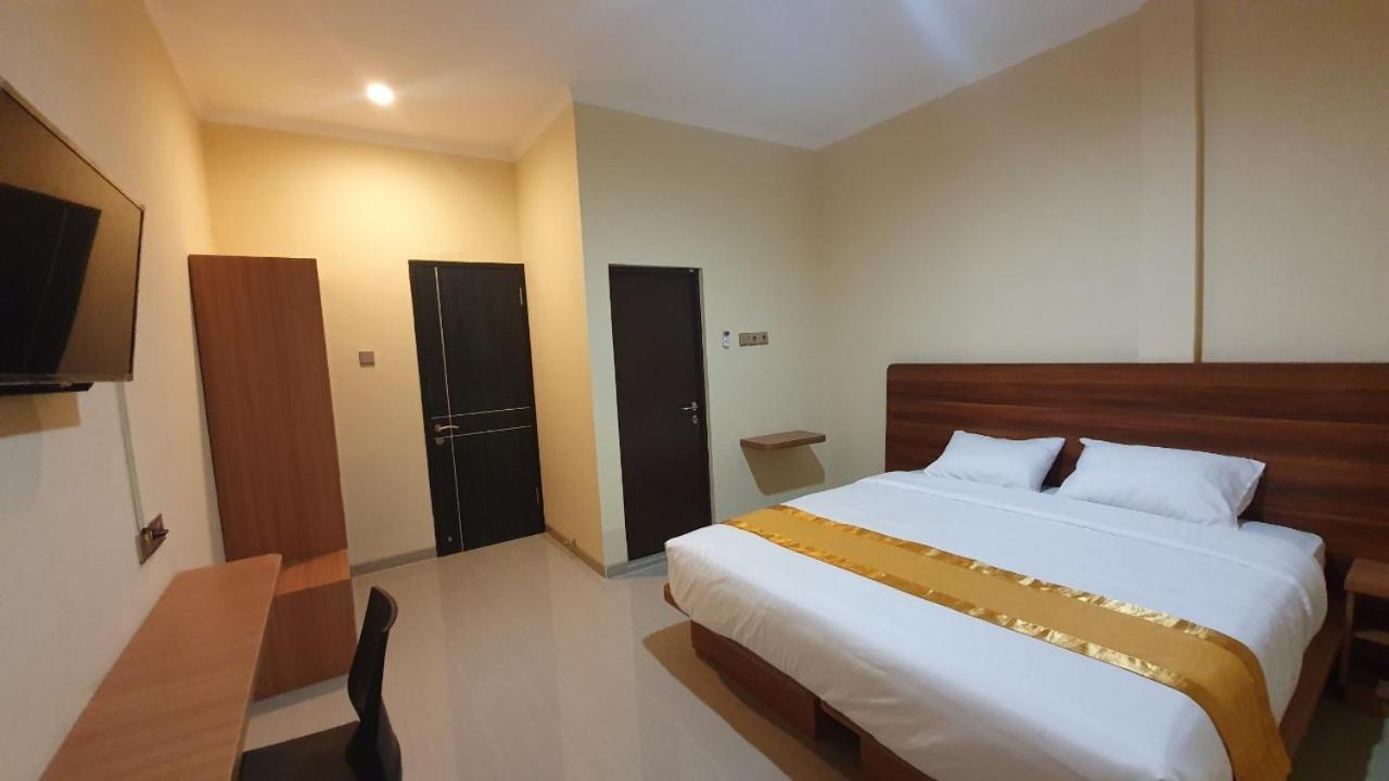 Harmony Inn Belitung - City Hotel Танджунгпандан Экстерьер фото